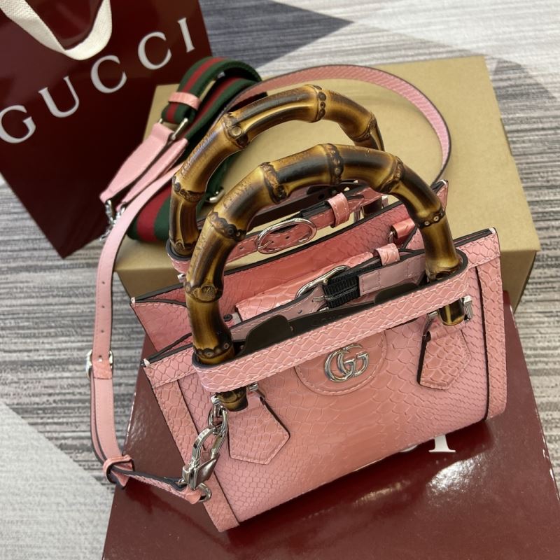 Gvc*1 tote bags